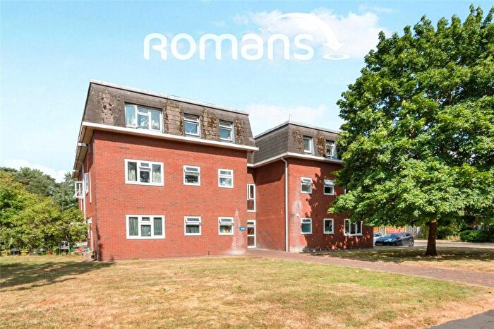 1 Bedroom Apartment For Sale In Bartons Way, Farnborough, GU14