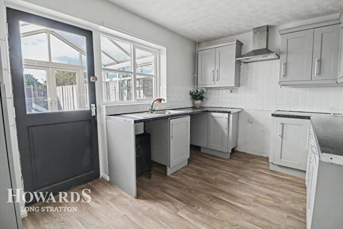 2 Bedroom Terraced House For Sale In John Hill Close, Long Stratton, NR15