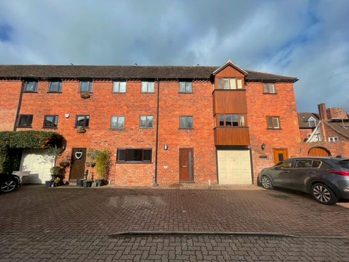 4 Bedroom Property To Rent In Severn Quay, Bewdley, DY12