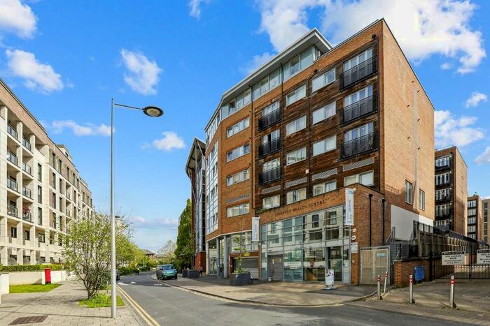 2 Bedroom Flat To Rent In Skerne Road, Kingston Upon Thames, KT2