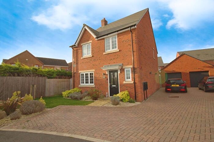 4 Bedroom Detached House For Sale In Brewton Drive, Deeping St James, PE6