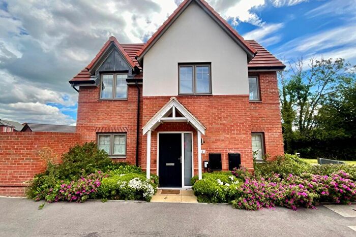 3 Bedroom Semi-Detached House For Sale In Heritage Street, Creswell, Worksop, Derbyshire, S80