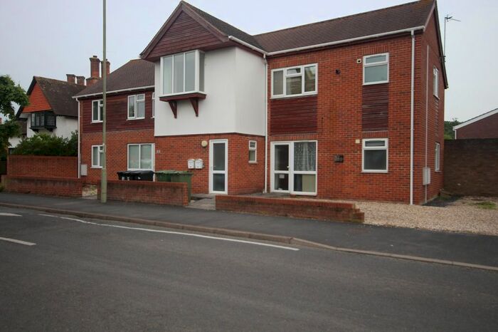 1 Bedroom Flat To Rent In Cedar Mews, Caldecott Road, Abingdon, Oxfordshire, OX14