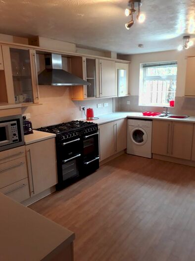 4 Bedroom Flat To Rent In Kingfisher Way, Loughborough LE11
