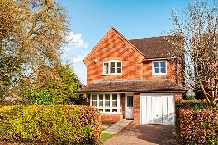 4 Bedroom Detached House For Sale In Hedley Road, Flackwell Heath, High Wycombe, HP10
