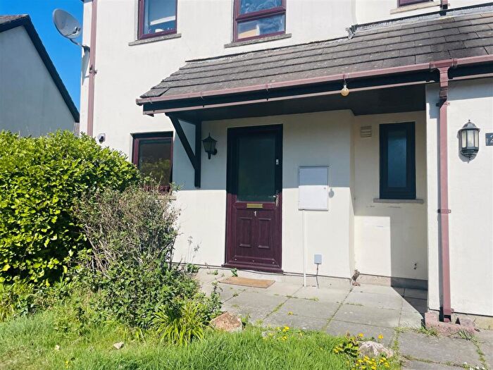 2 Bedroom Apartment For Sale In The Clicketts, Tenby, SA70