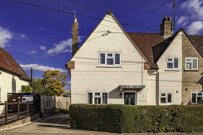 3 Bedroom House For Sale In Wallingford Road, South Stoke, RG8