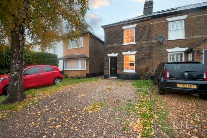 2 Bedroom End Of Terrace House To Rent In North Road, Brentwood, CM14