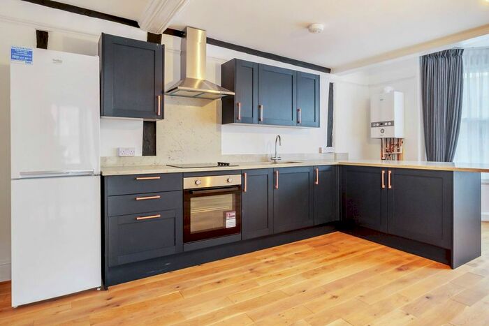 2 Bedroom Flat To Rent In Kings Street, Maidstone, ME14