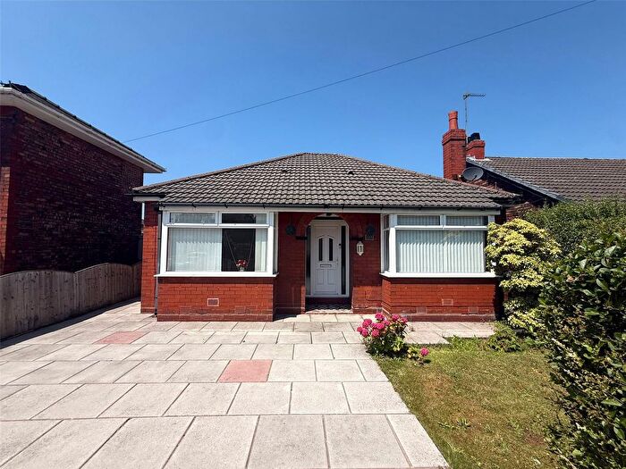 2 Bedroom Bungalow For Sale In Derby Road, Widnes, Cheshire, WA8