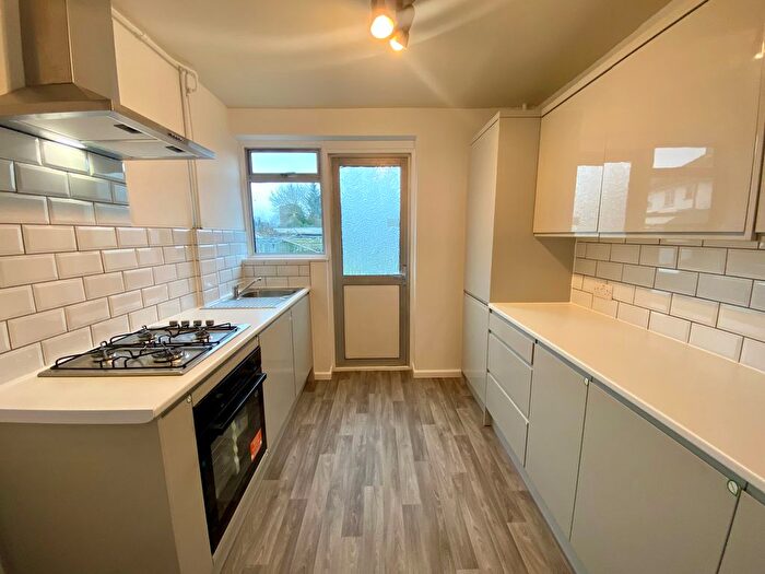 2 Bedroom Maisonette To Rent In Hughenden Gardens, Northolt, UB5