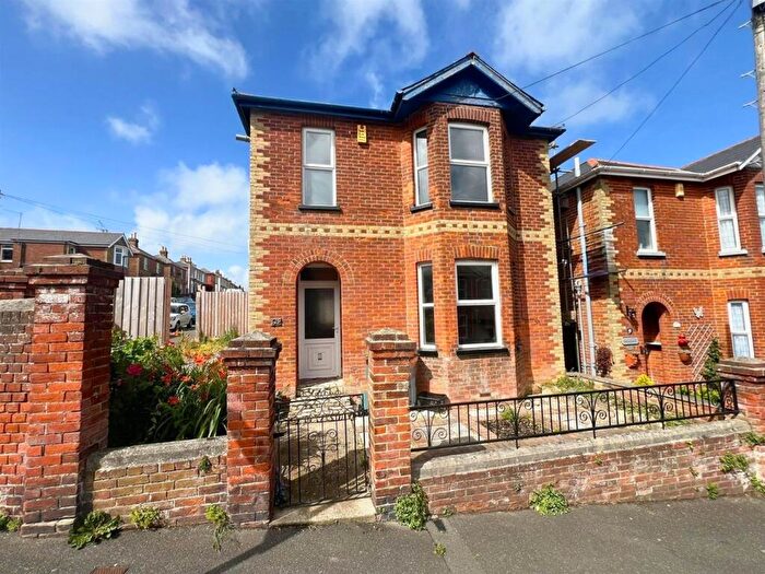 3 Bedroom Detached House For Sale In Well Street, Ryde, PO33