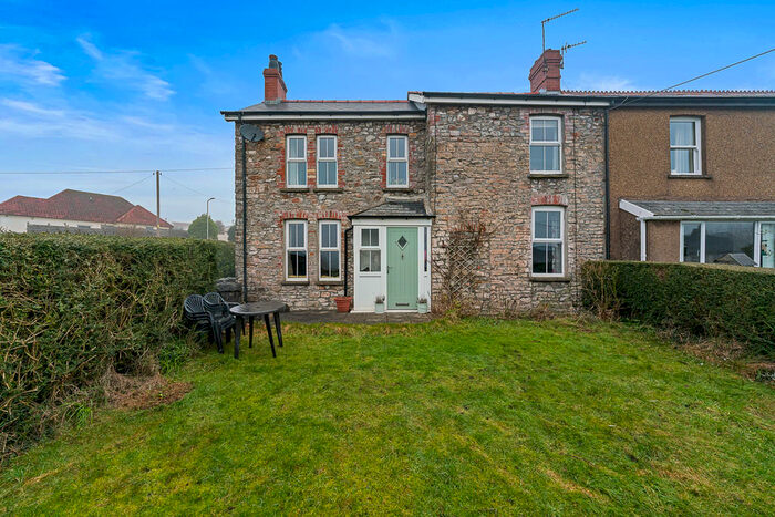 3 Bedroom End Of Terrace House For Sale In West Villas, Groesfaen, CF72