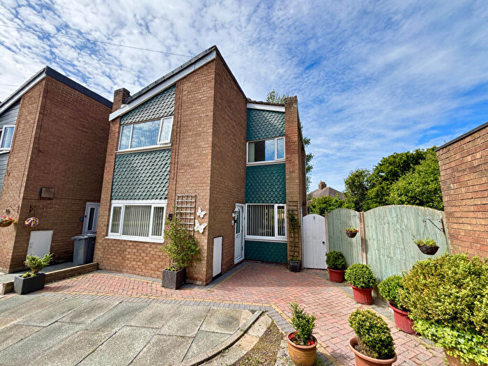 3 Bedroom End Of Terrace House For Sale In Wades Court, Blackpool, FY3