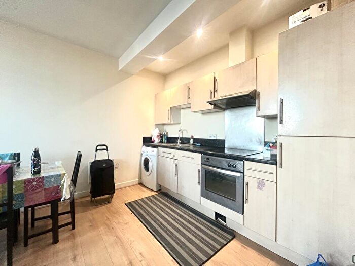 2 Bedroom Apartment To Rent In Oxford Road, Reading, Berkshire, RG1