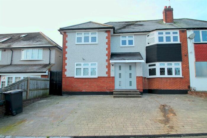 4 Bedroom Semi-Detached House To Rent In Oak Lodge Avenue, Chigwell, IG7