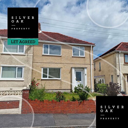 3 Bedroom Semi-Detached House To Rent In The Crescent, Burry Port, Carmarthenshire, SA16