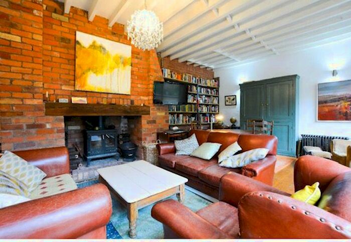 3 Bedroom Detached House To Rent In Queens Road, Leicester, LE2