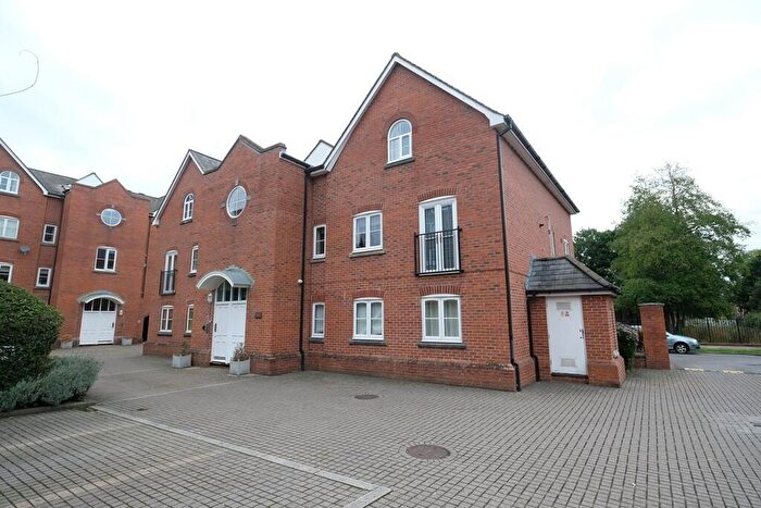 2 Bedroom Flat To Rent In Quayside Walk, Marchwood, Southampton, SO40