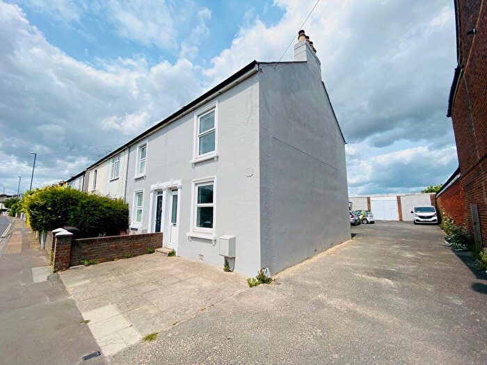 2 Bedroom House To Rent In Bognor Road, Chichester, PO19