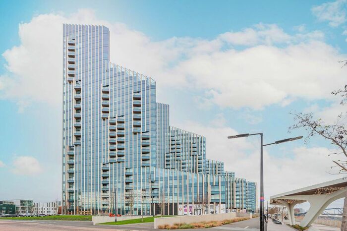 2 Bedroom Flat To Rent In Cutter Lane, North Greenwich, London, SE10