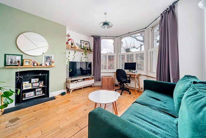 1 Bedroom Flat To Rent In Goldhawk Road, Stamford Brook, Hammersmith, W6