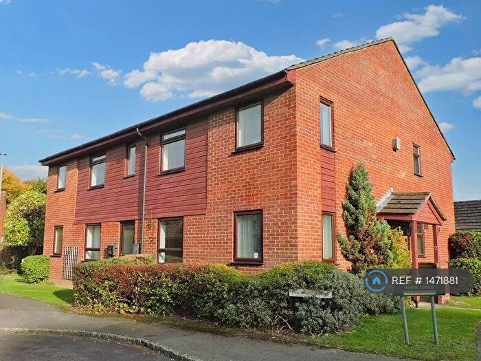 2 Bedroom Flat To Rent In Brookfield Close, Basingstoke, RG24