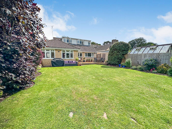 5 Bedroom Chalet For Sale In Sutton Park, Blunsdon, SN26