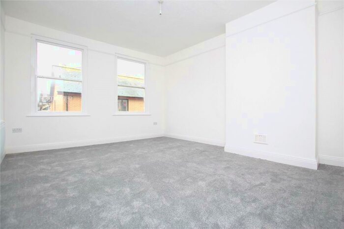 3 Bedroom Apartment To Rent In Montague Street, Worthing, West Sussex, BN11