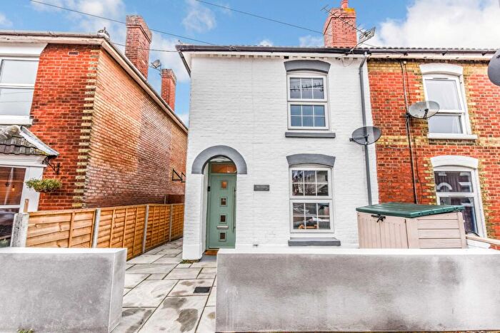 3 Bedroom End Of Terrace House To Rent In Johns Road, Woolston, Southampton, SO19