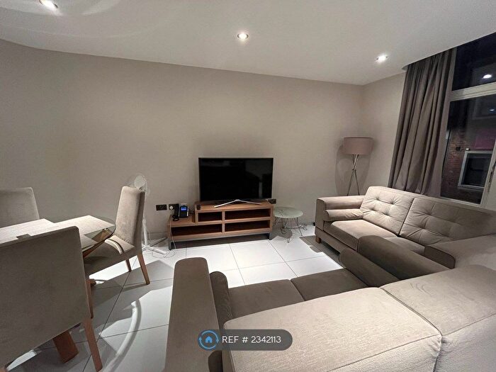 2 Bedroom Flat To Rent In Butts Court, Leeds, LS1