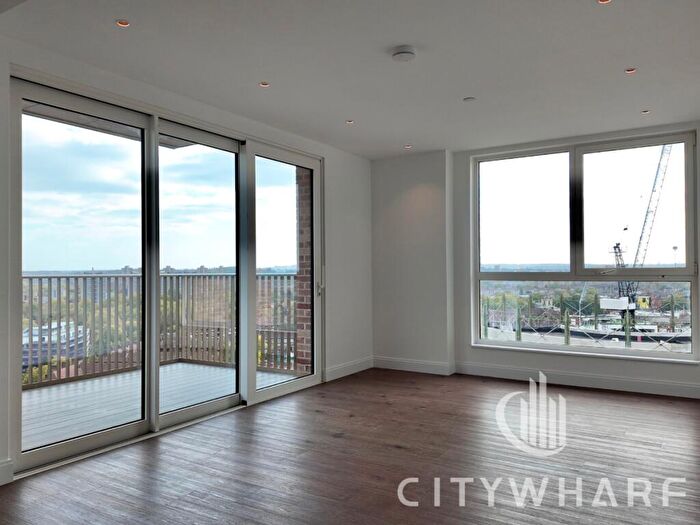 3 Bedroom Apartment To Rent In Oval Village, Gasholder Place, SE11