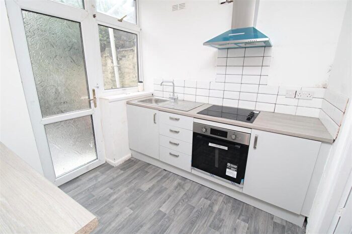 3 Bedroom Terraced House To Rent In Brithweunydd Road, Tonypandy, CF40