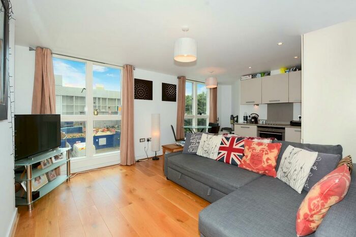 1 Bedroom Apartment To Rent In Pavillion House, Water Gardens Square, SE16