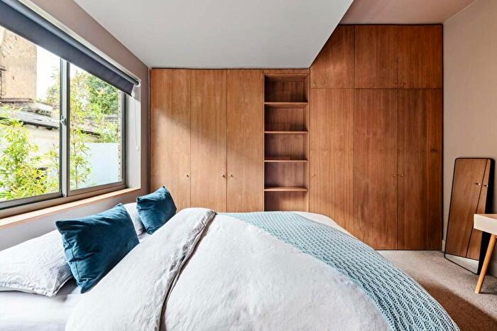 1 Bedroom Flat To Rent In Packington Street, Angel, London, N1