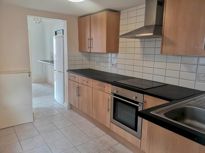 1 Bedroom Flat To Rent In Middle Street, Southampton, SO14