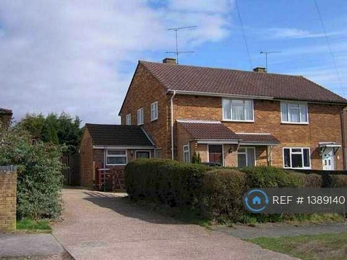 6 Bedroom Semi-Detached House To Rent In Fox Lane, Winchester, SO22