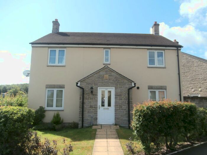 4 Bedroom Detached House To Rent In Turnock Gardens, West Wick, Weston-super-mare, Avon, BS24