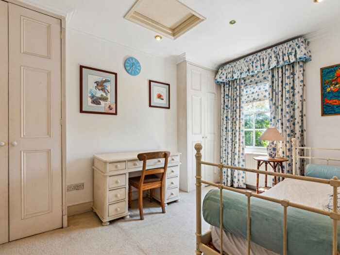 5 Bedroom Terraced House For Sale In Kings Road, London, SW10