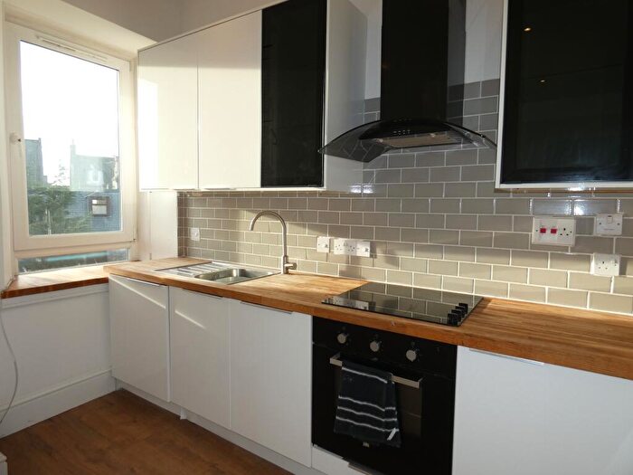 1 Bedroom Flat For Sale In Powis Place, Aberdeen, AB25