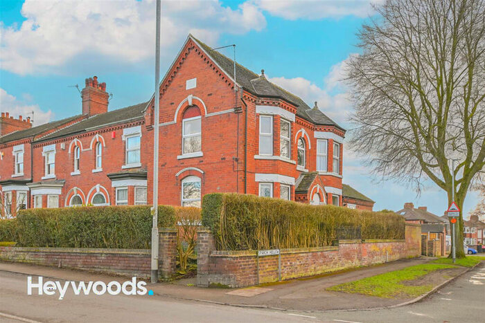 3 Bedroom Town House To Rent In Alexandra Road, May Bank, Newcastle-under-Lyme, ST5