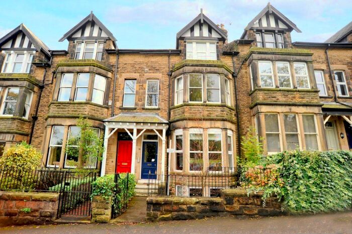 2 Bedroom Flat To Rent In Harlow Moor Drive, Harrogate, HG2