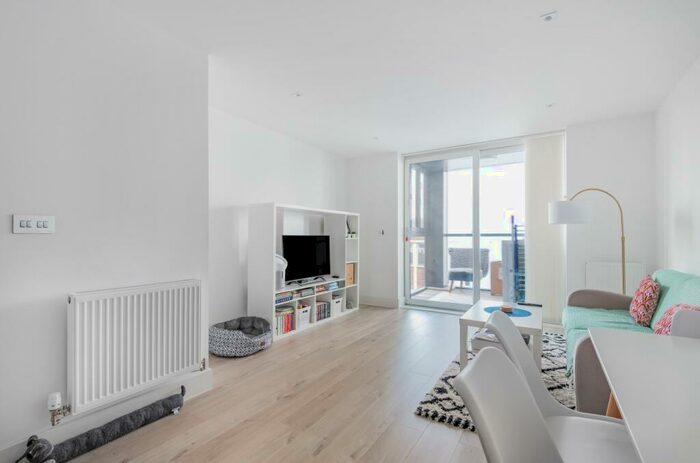 1 Bedroom Apartment For Sale In Homefield Rise, Orpington, Kent, BR6