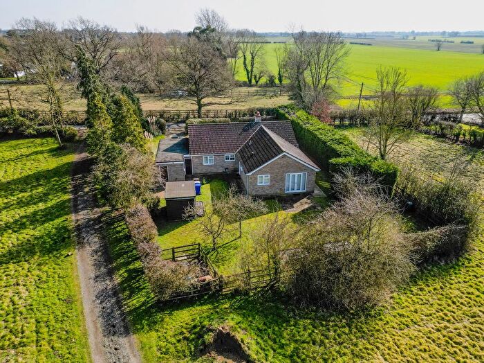 4 Bedroom Bungalow For Sale In North Common, Hepworth, Diss, IP22
