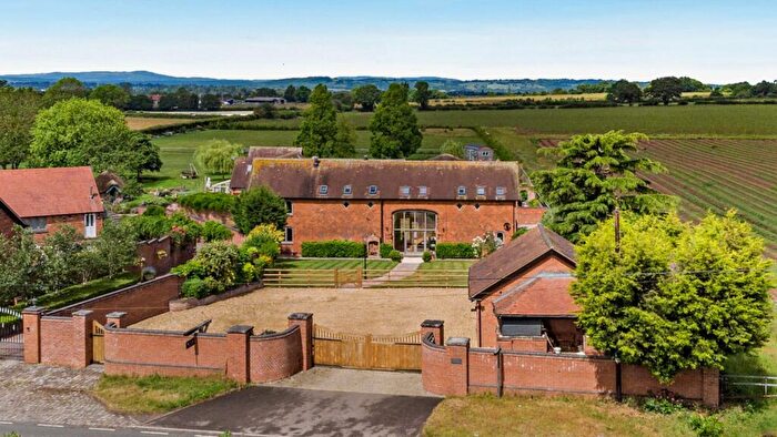 4 Bedroom House For Sale In Laights Barn, Worcester Road, DY10