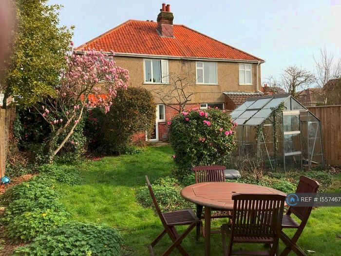 4 Bedroom Semi-Detached House To Rent In Ripstone Gardens, Southampton, SO17