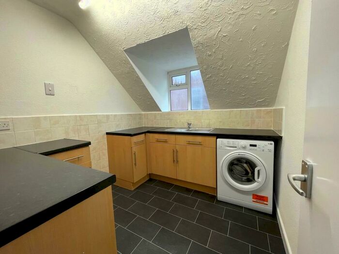 2 Bedroom Apartment To Rent In Wood Lane, Sonning Common, RG4