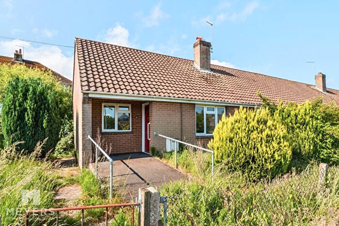 1 Bedroom Bungalow For Sale In Knowle Hill, Wool, BH20