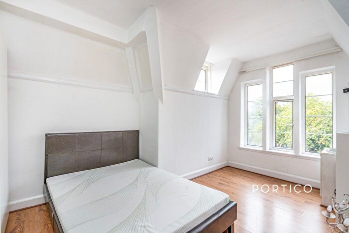 1 Bedroom Property To Rent In Green Lanes, N4