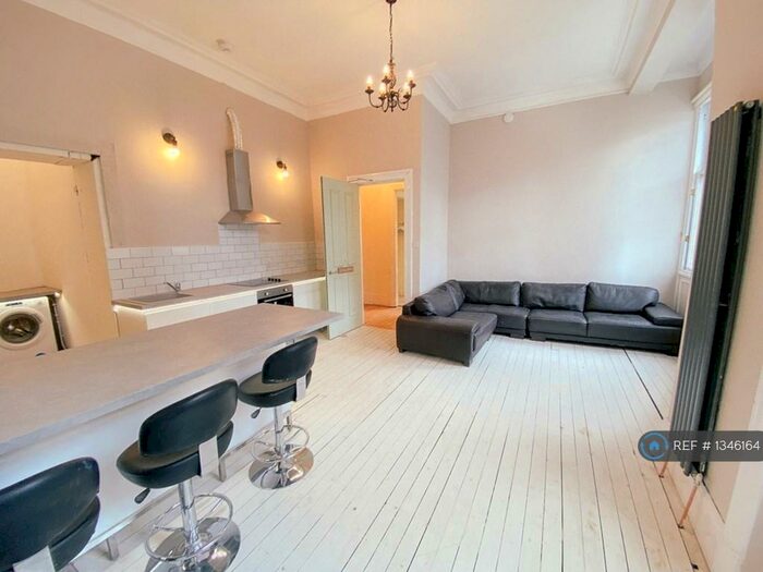 5 Bedroom Flat To Rent In Midland Street, Glasgow, G1